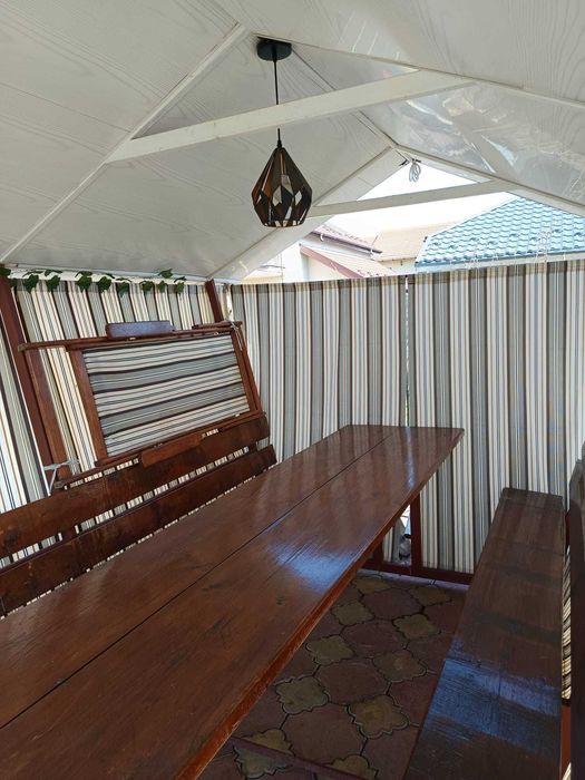 Pavilion de gradina cu 12 locuri