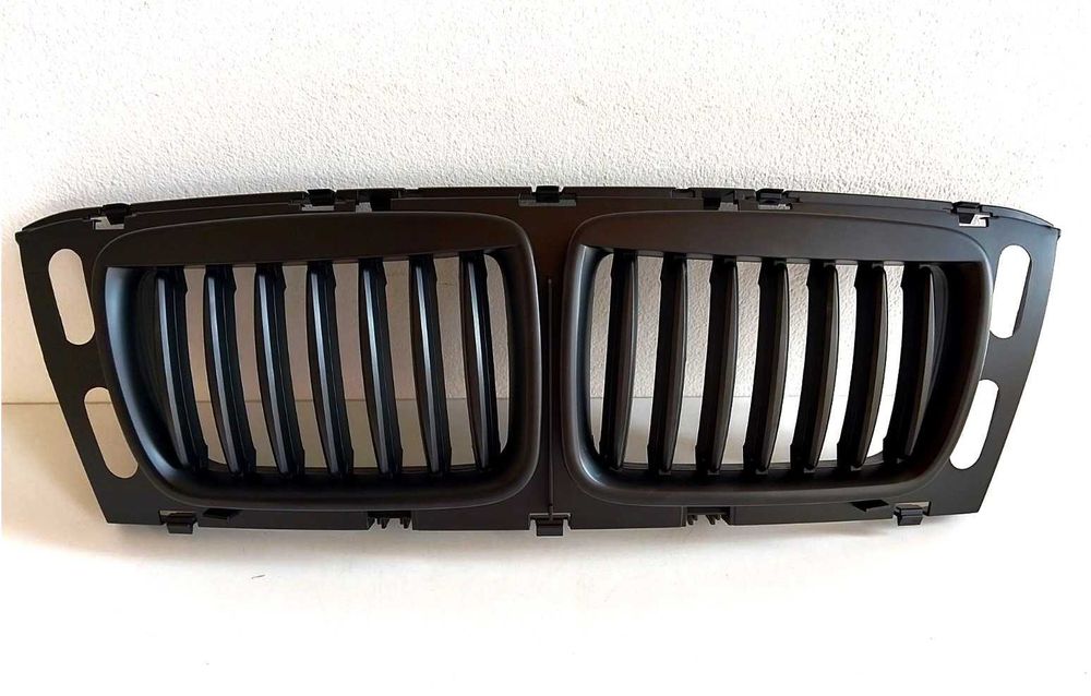 Решетки Бъбреци БМВ Е34 Дебели черни тунинг BMW E34 Нови МАТ тунинг