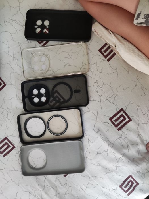 Продам чехол на xonor маджик 7 про