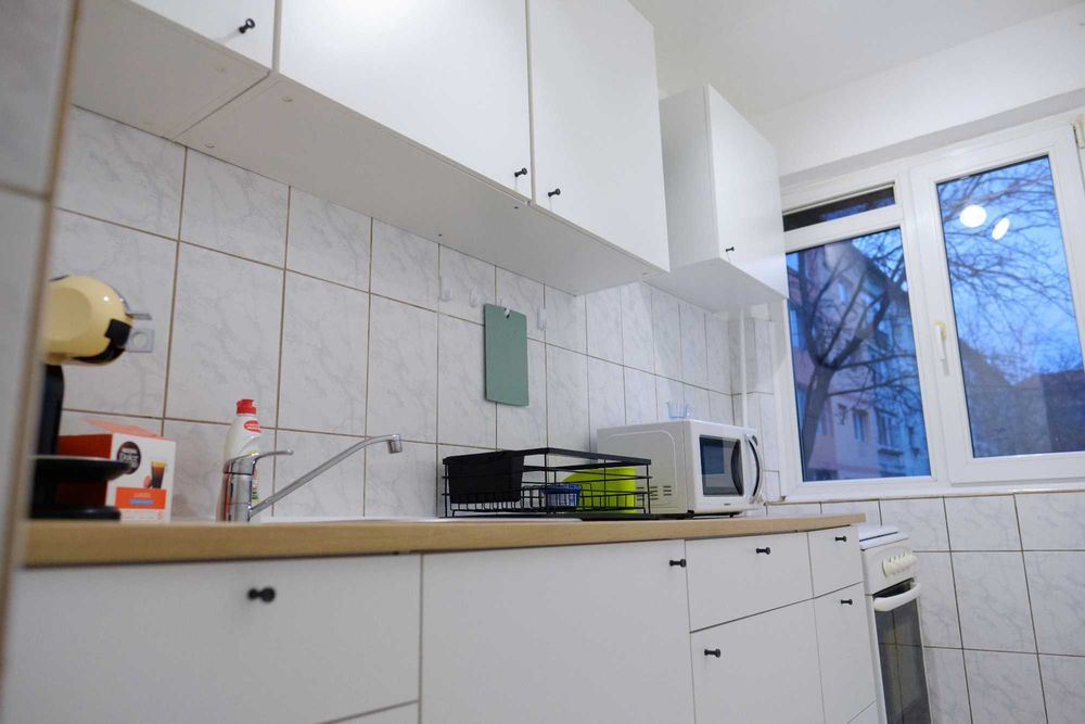 Inchiriez apartament cu 3 camere in zona Soarelui