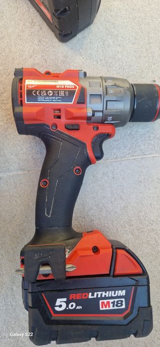 Milwaukee set scule pe acumulator