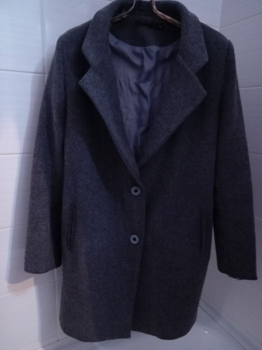 Продам женскую куртку 46-48