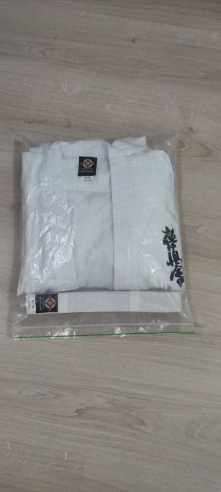 Продам кимоно каратэ