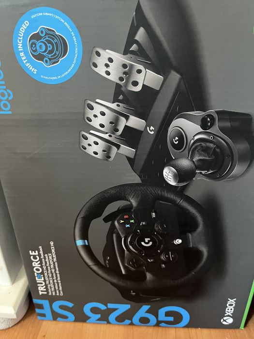 Volan+schimbator+pedale LogiTech