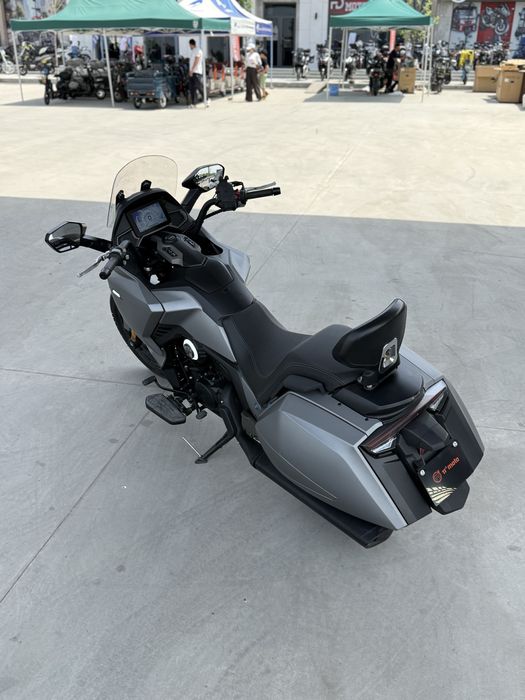 Мотоцикл куризер Pfmoto Starship 4