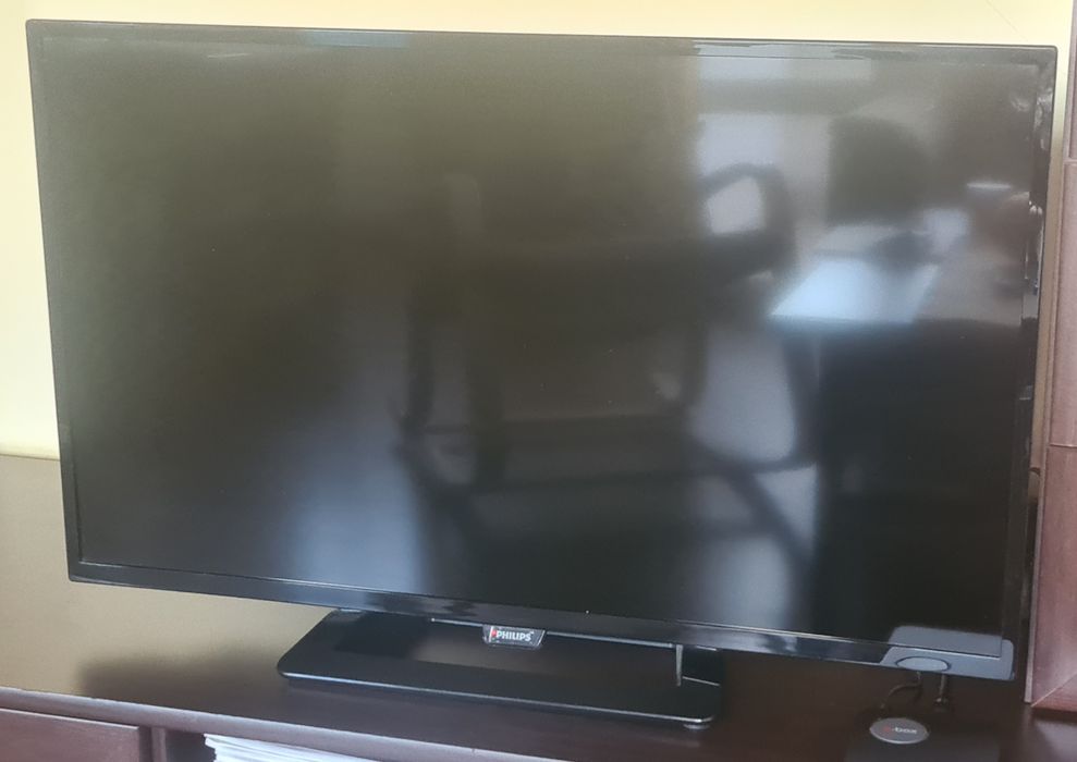 Телевизор Phillips 32PFH4100