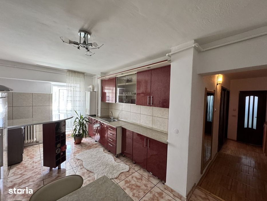 Direct de la proprietar! Vând apartament 3 camere Zona Mihai Eminescu!