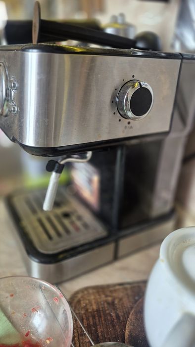 Продаю кофемашину