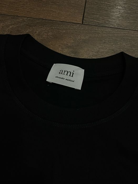 Ami Heart черна тениска