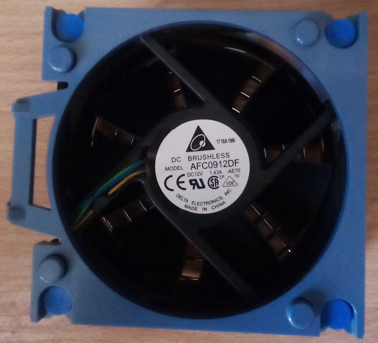 Продам!_Серверное охлаждение! Оригинал