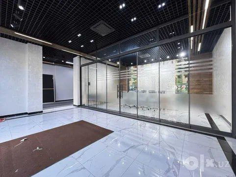 Аренда коммерческого помещения 330 м2, Бадамзар. 1й этаж, 1я линия