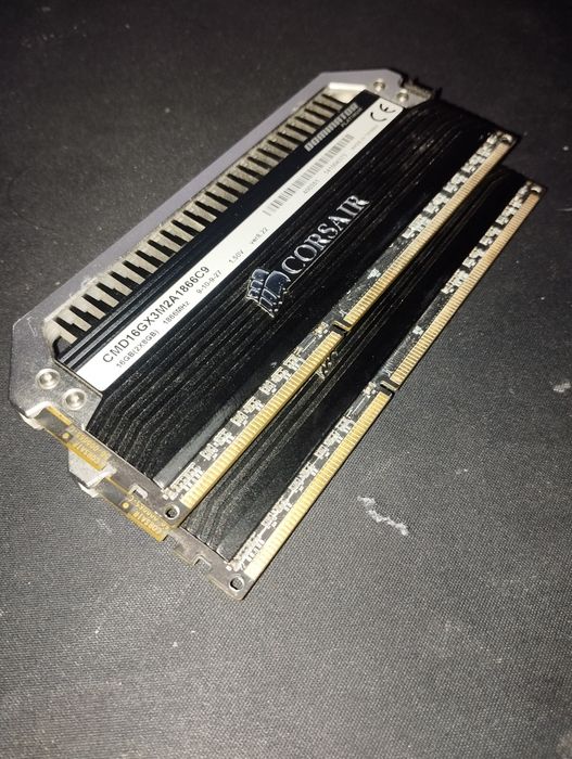 Corsair 16GB(2x8GB) DDR3