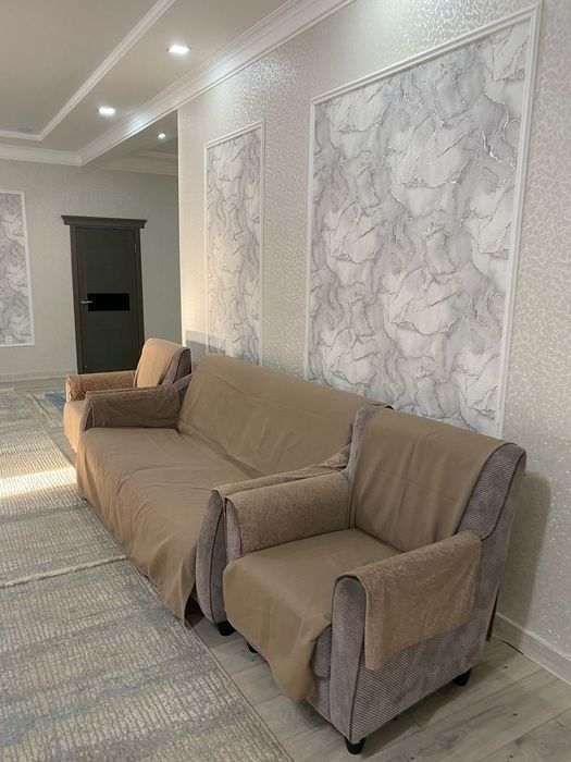 Диван с креслом сатылады