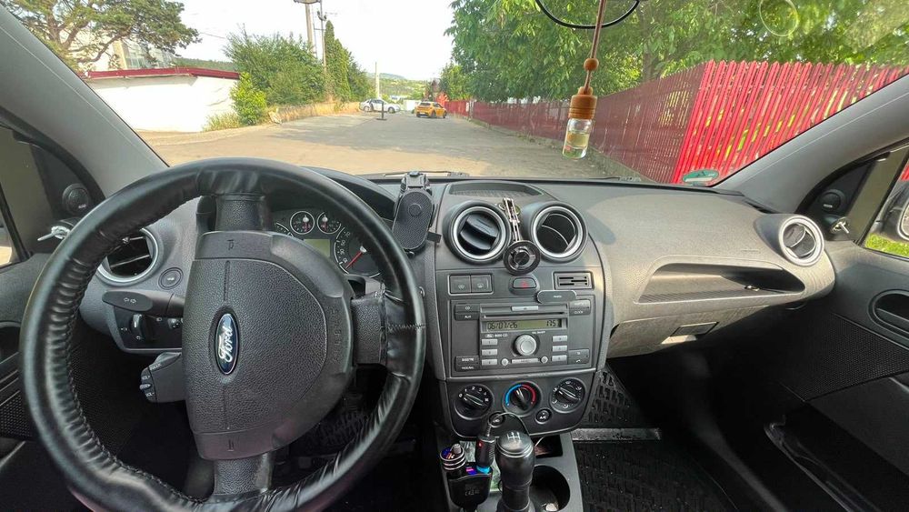 FORD Fiesta 2006 — imagine 4