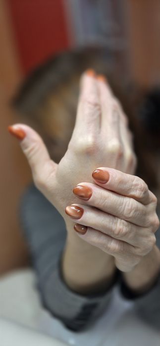 Маникюр и педикюр Конаев