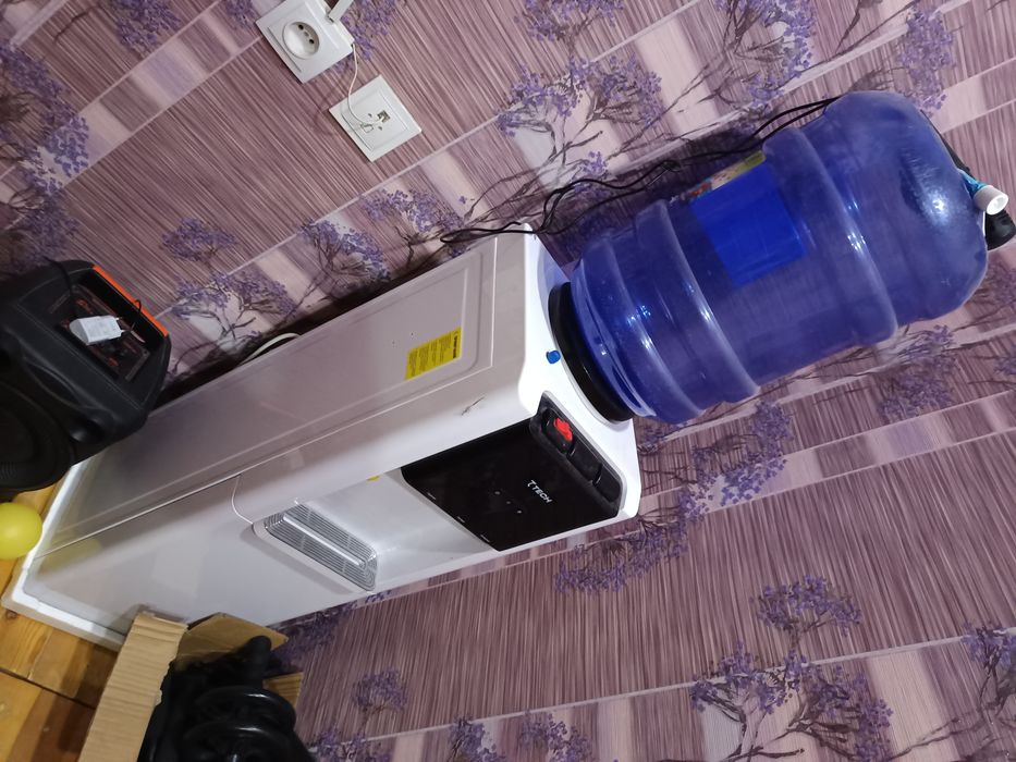 Продается детские кроватки, шкафы, столы, стулья и остальные вещи