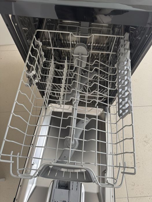 Продам посудомоечную машину