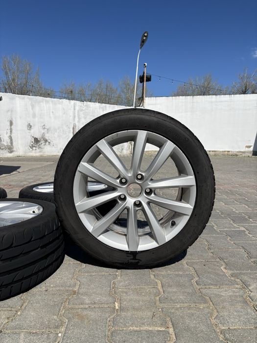 Vând set cauciucuri de vară Taurus 235/45 ZR17 97Y