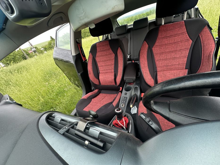 Seat Leon 2.0 TDI 140 CP / Euro 4 alternative cu monovolum de preferat pe GPL