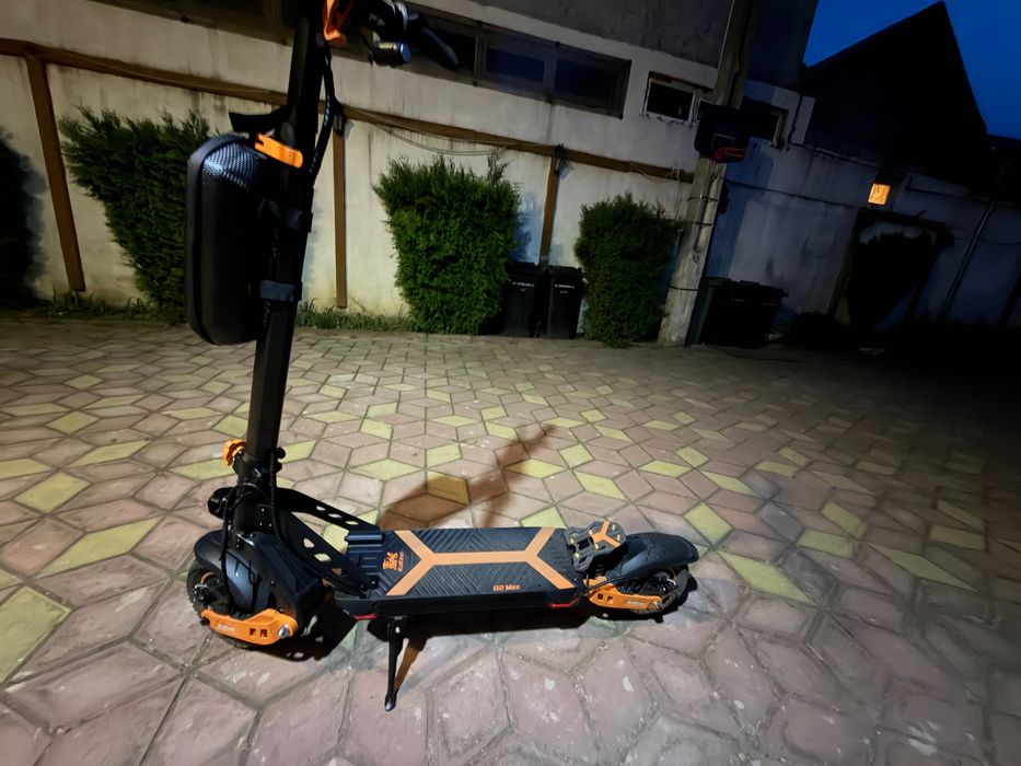 Kukirin g2max cu 400km si fara accidente. La schimb cu g4 (maxim 750km). Dau si diferenta de bani