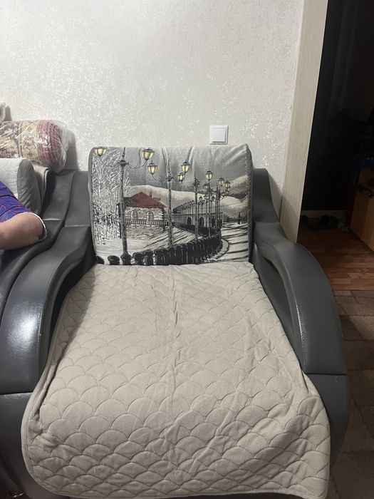 Продам диван и кресло