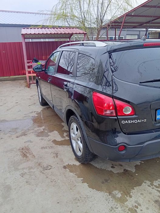 Nissan Qashqai +2 2010