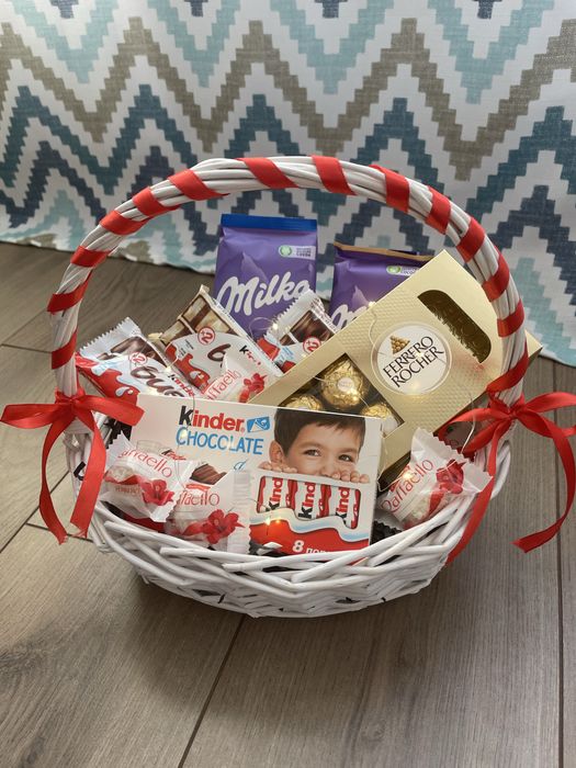 Наборы и корзины киндер в подарок
