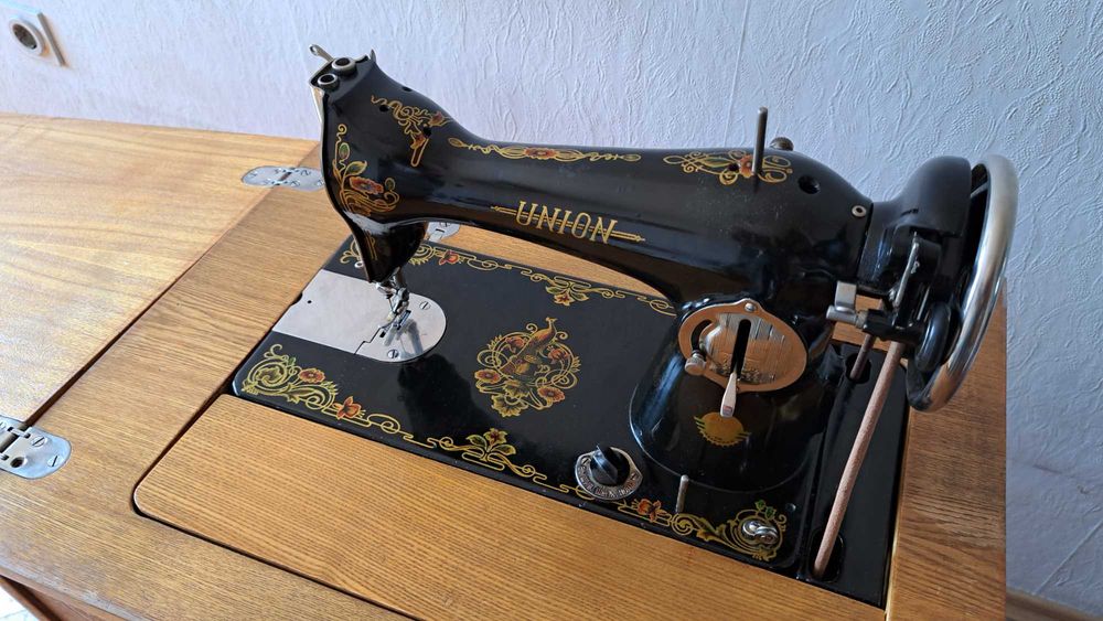 Шевна машина UNION крачна с шкаф