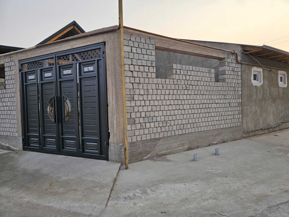 1.5 sotixga qurilgan uy joy sotiladi