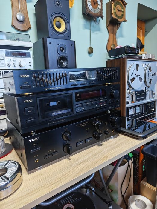 Vând magnetofon Akai gx 230d