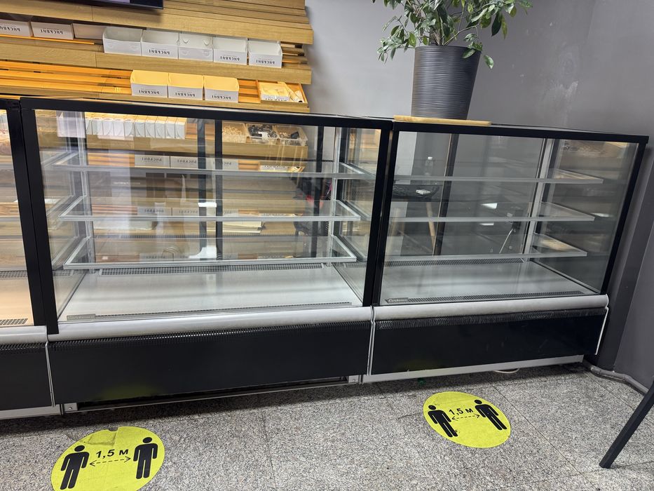 Холодильная витрина