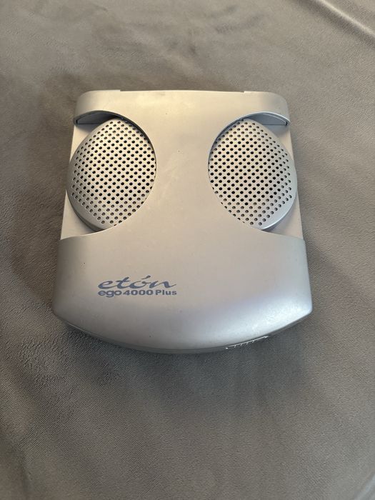 Radio  CD   player. …….