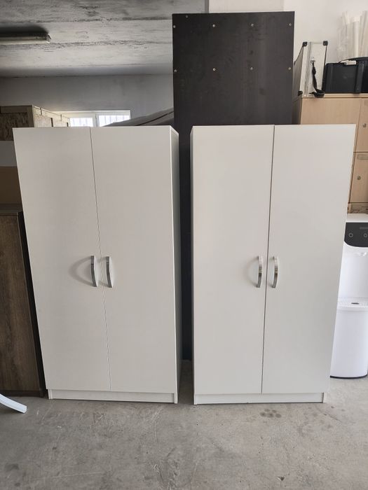 Dulapuri pentru birouri , documente sau haine