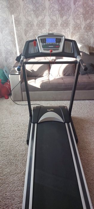 Продам беговую дорожку
