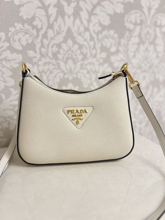 Сумочка prada с двумя ремешками