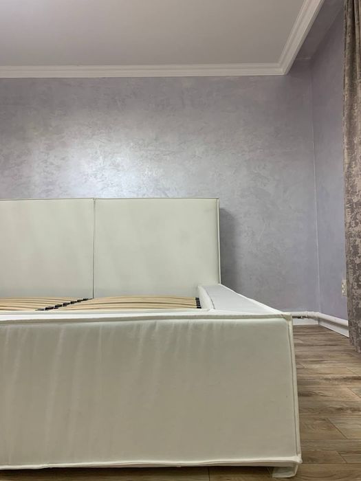 Мягкая двухспальная кровать Лофт