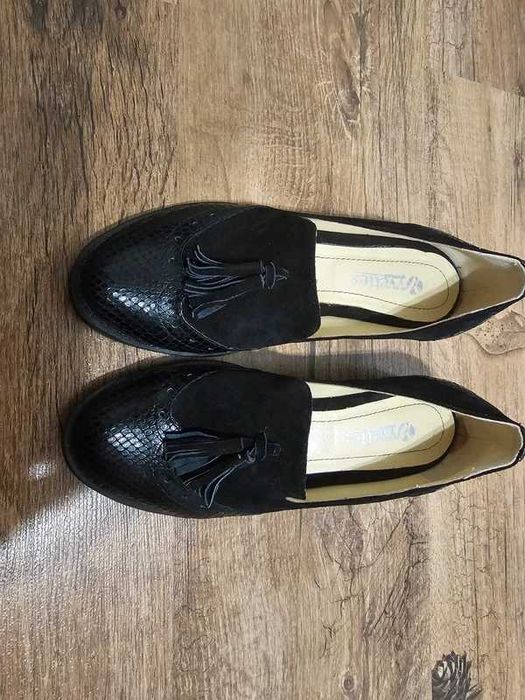 Vand pantofi mocasini