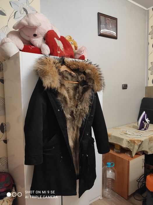 Черна парка с естествен косъмм