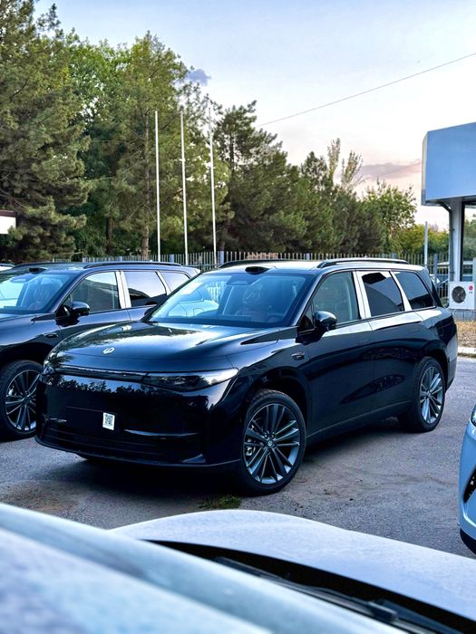 Leapmotor 2026 yil model C16 gibrid