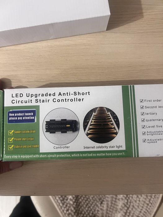 Set complet iluminat LED scari interioare cu senzor de miscare – nou