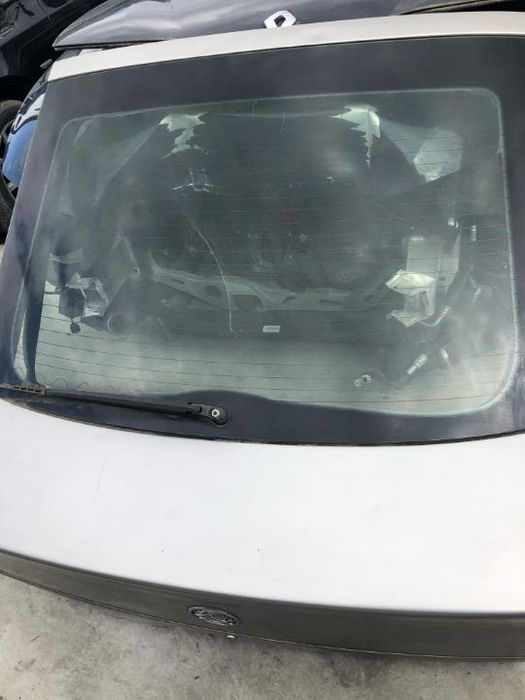 haion opel vectra c hatchback