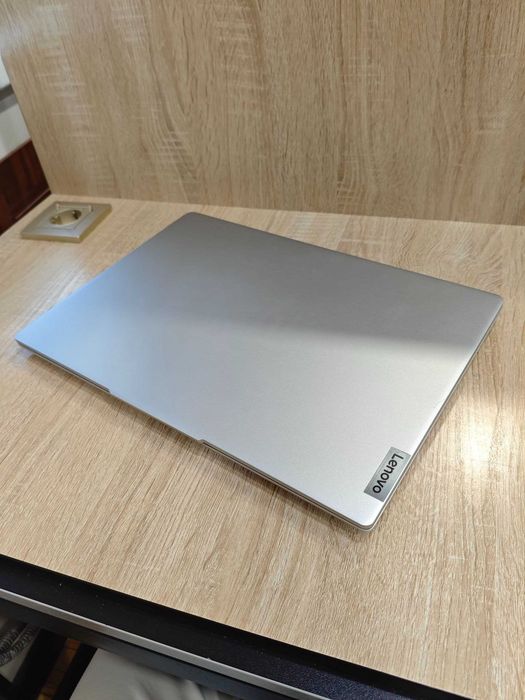 Lenovo ideapad slim 5  i5 13500H 16/512 GB