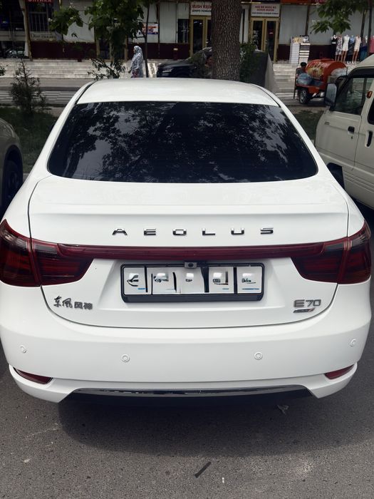DongFeng Aeolus E70