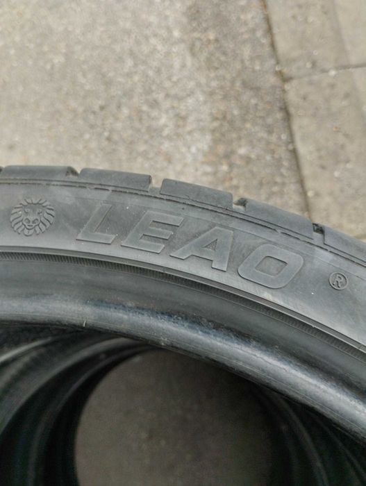 Автомобилни Гуми 235/35/19