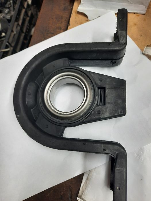 Висаж лагер кардан на mercedes sprinter 901