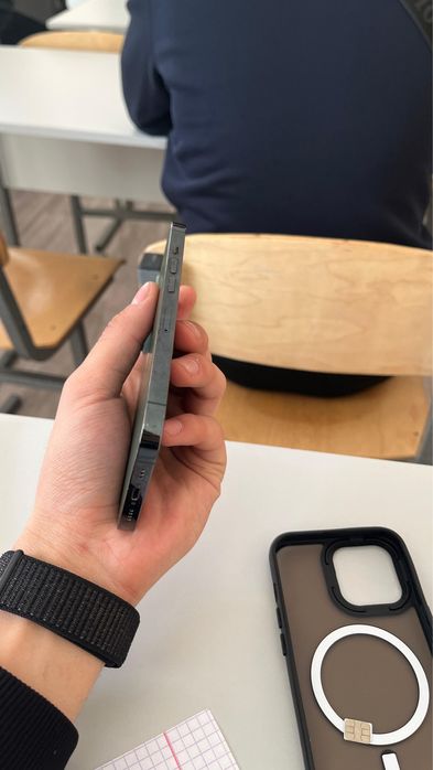 Продам срочно 13 про