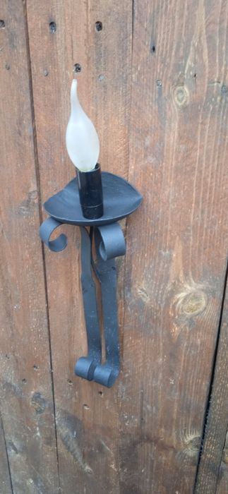 Нов Аплик за стена