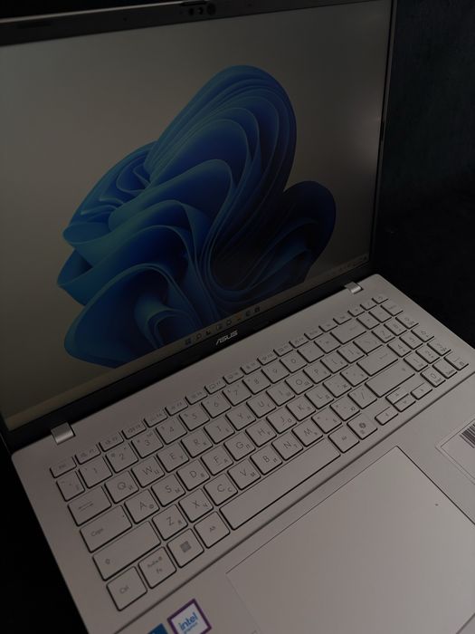 Asus vivebook • baitimes 0.0.24