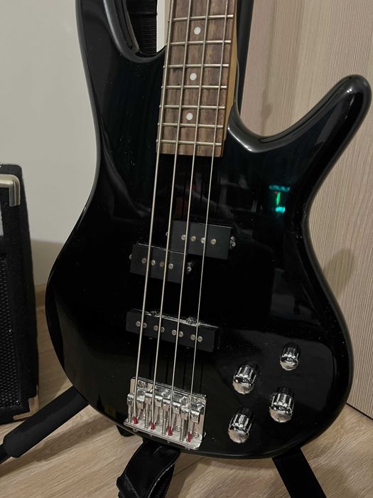 Бас сет: Ibanez GSR200 + Hartke A25 + Boss ODB-3 + калъф + стойка