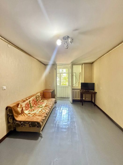 Продается квартира 1 комнатная.  Чиланзар 1 балкон 1/6